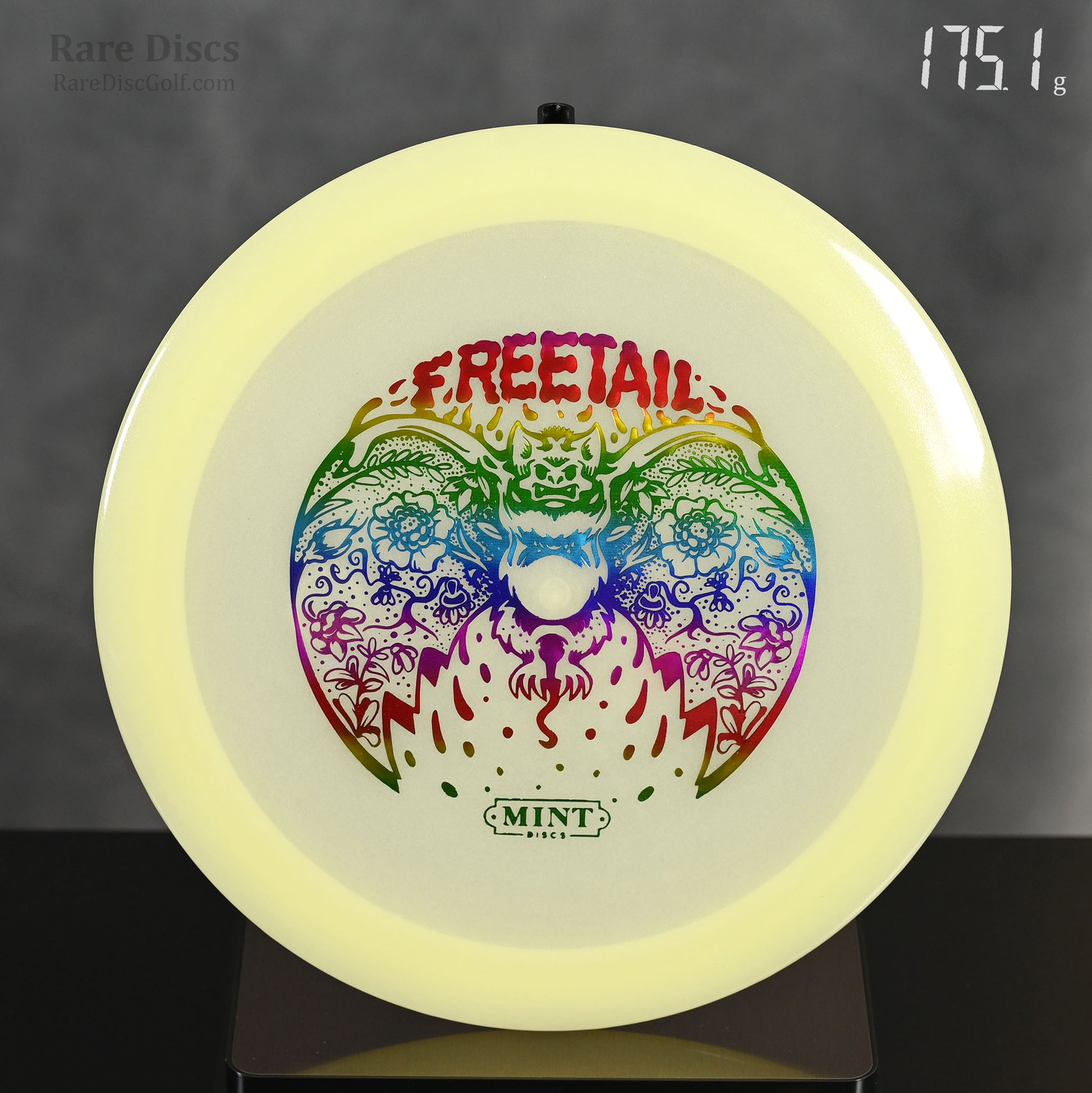 Mint Discs Freetail flippy distance driver in glow plastic with bat stamp rare discs canada