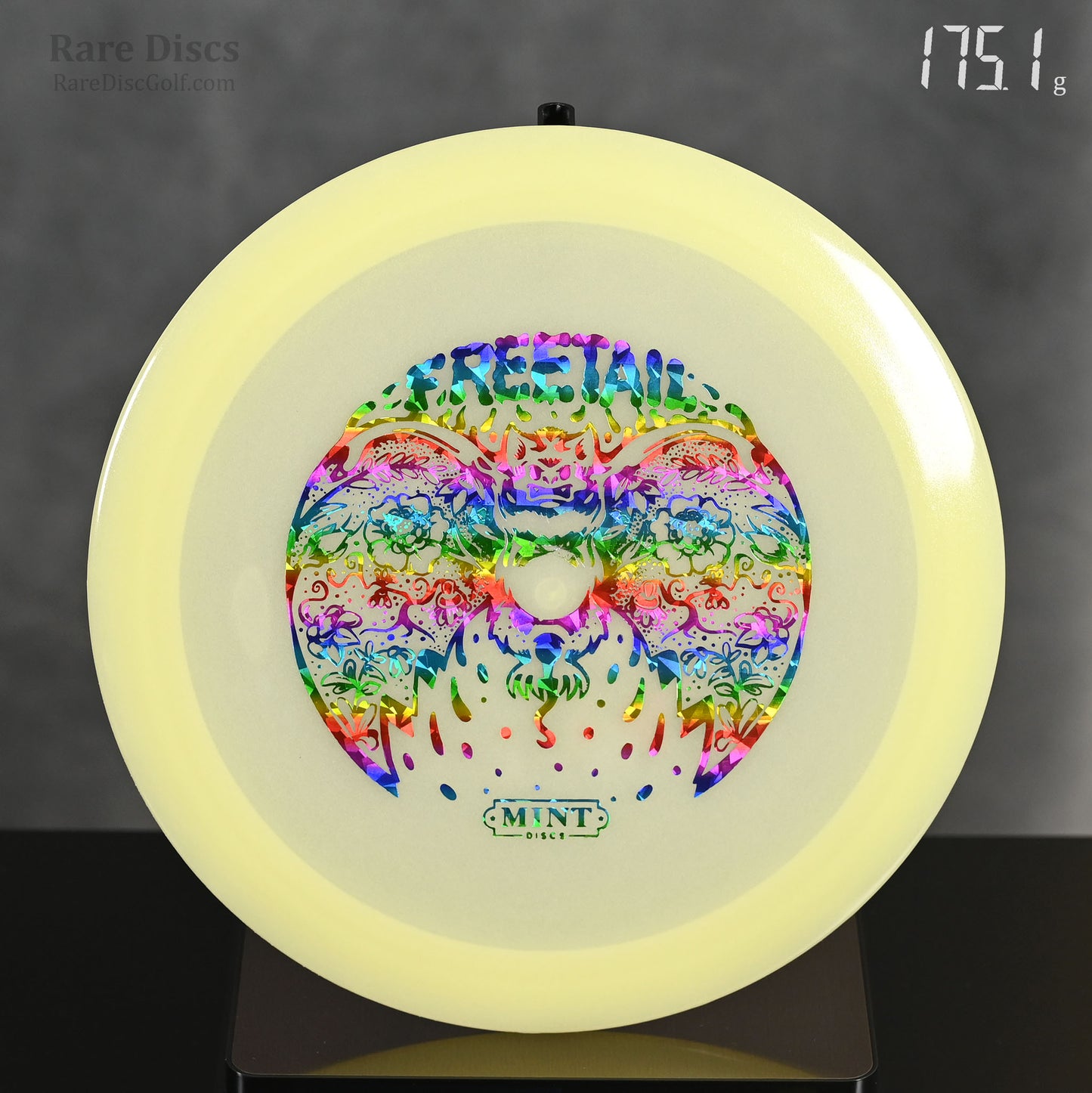 Mint Discs Freetail flippy distance driver in glow plastic with bat stamp rare discs canada