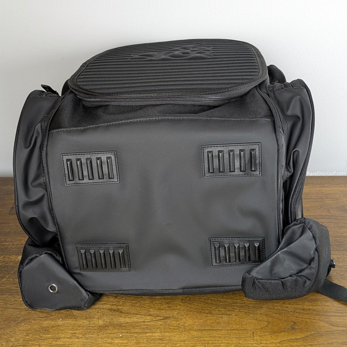 Sigr Odin Extra Large Disc Golf Backpack Bag Black Rare Discs Canada - Bottom